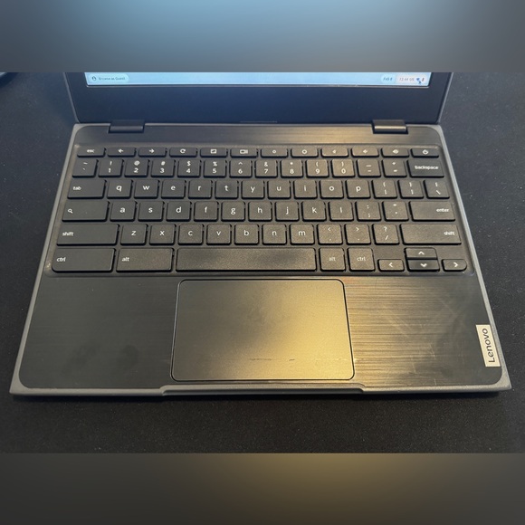 Lenovo 100e Chromebook 2nd Gen - Black - Picture 4 of 8